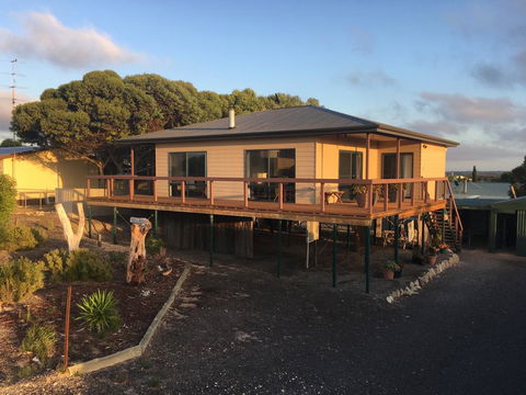 Chill N Sea Coastal Retreat - Accommodation Europe 0