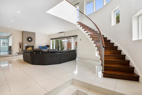 Chunar Lodge - Events Australia 1