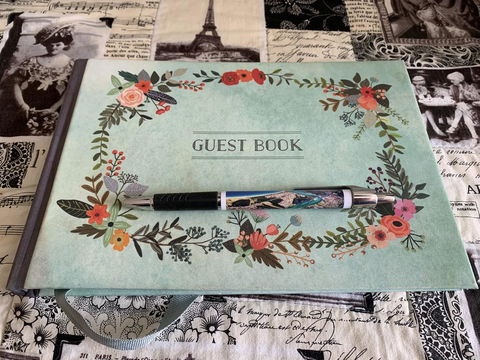 Churchill's B&B Twin Spa Getaway - Events Australia 1