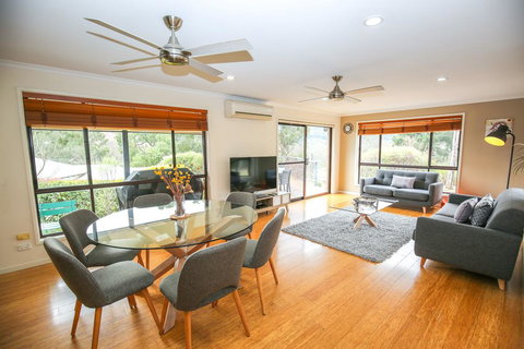 Cindy's View - Accommodation Europe 2