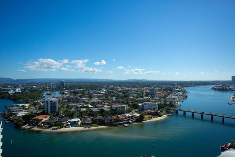 Circle On Cavill - Private Apartments - Events Australia 3