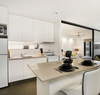 City Getaway Modern Bowen Hills 1 Bedroom with Free WIFI and Parking - Events Australia