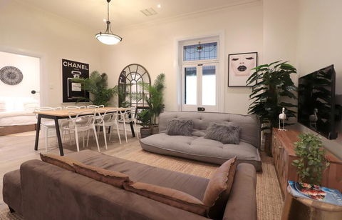 CITYSCAPE Davcorp Executive Rentals - Free Wifi Wine Netflix In Nth Adelaide - Events Australia 1