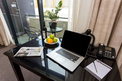 Clarendon Hotel - Accommodation Europe 2
