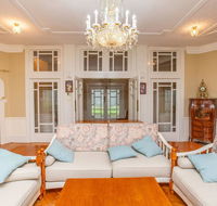 Classic 5 Beds Mt Dandenong Resort