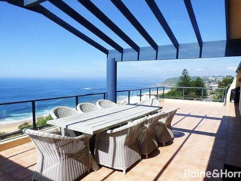 Cliff View - 62 Forresters Beach Road - Events Australia 0