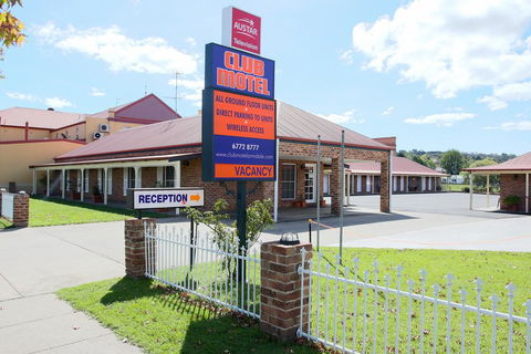 Club Motel Armidale - Tourism Bookings 1