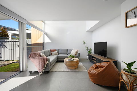 Coastal Living At Wikis - Events Australia 1