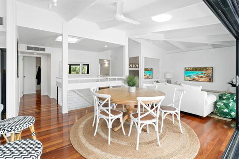 Coastal Luxe In Little Cove, Noosa Heads - Tourism Bookings 3