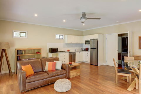 Cockatoo Hideaway - Events Australia 1