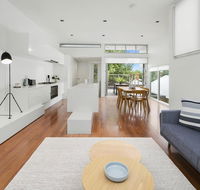 Cogens Two Bedroom Townhouse - Events Australia