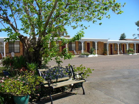 Colonial Motor Lodge Scone - Tourism Bookings 0