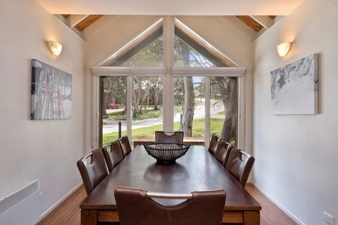 COME BY CHANCE, Dinner Plain - Events Australia 3