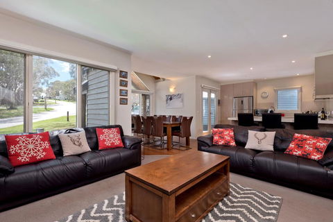 COME BY CHANCE, Dinner Plain - Events Australia 1