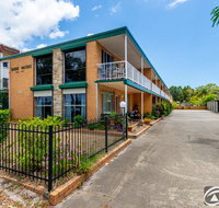 Comfy Ground Floor Unit opposite waterfront Welsby Pde Bongaree - Tourism Bookings