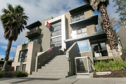 Comfy Kew Apartments - Events Australia 3
