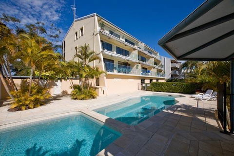 Commodore Apartments - Tourism Bookings 1