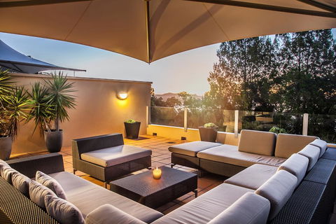 Contemporary & Luxurious, Little Cove - Tourism Bookings 0