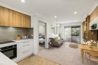 cool quiet modern secure walking distance to Perth and landmarks