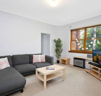 Cosy 2BR plus Parking in Nth Sydney - Tourism Bookings