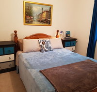 Cosy Quiet Bedroom Ferny Grove - Events Australia
