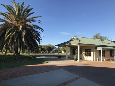 Country Gardens Motor Inn - Events Australia 0