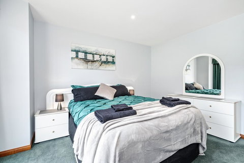 Country Meets Town - Events Australia 1