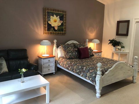 Country Retreat - Events Australia 0