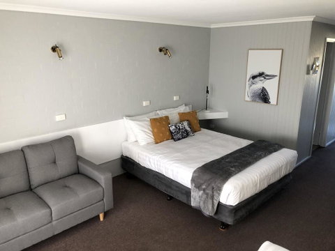 Country Roads Motor Inn - Tourism Bookings 0