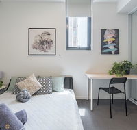 Cozy 2BR Apt 1MinWalkToTrain Bus Shopping Sleeps8 - Events Australia
