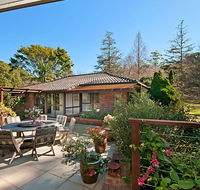 Craigdarroch Courtyard Cottage 22 Bartle Road - Events Australia