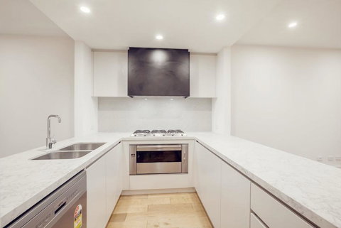 Delicate And Peaceful Bundoora Townhouse 11-R3 - Events Australia 2