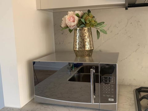 Delicate And Peaceful Bundoora Townhouse 12-R3 - Events Australia 2