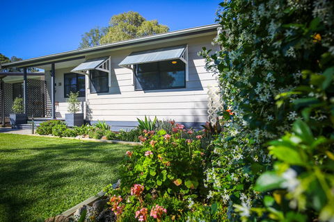 Dell-Lee Cottage - Tourism Bookings 0