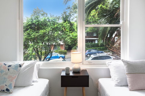 DENHAM DAZE (I677) -L'Abode - Events Australia 0