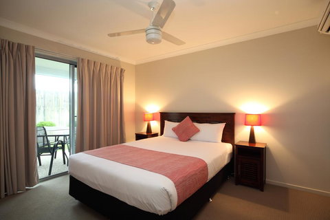 Direct Hotels - Villas On Rivergum - Accommodation Europe 3