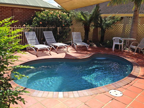 Dolphin Shores - Events Australia 0