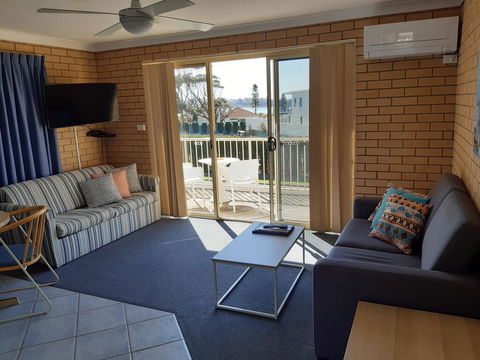 Dolphins Of Mollymook Motel And Fifth Green Apartments - Events Australia 3