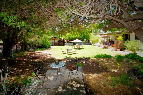 Dongara Breeze Inn - Events Australia 0