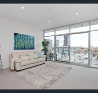 Down Town on Pirie - Heart of East End - Wifi - Netflix - Accommodation Europe