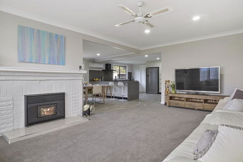East Coast Hideaway Beach Retreat - Events Australia 1