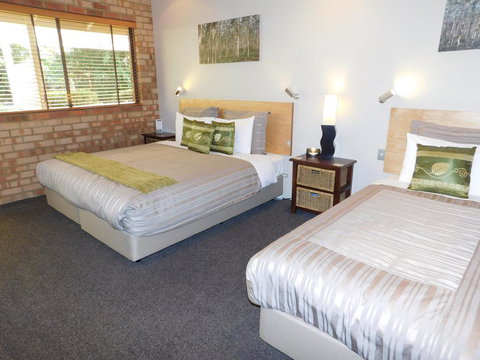 Edge Of The Forest Motel And Cottage - Events Australia 3