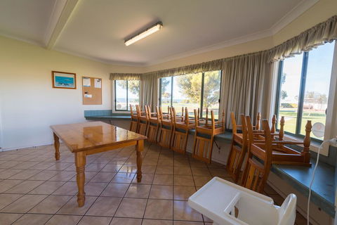 Edithburgh Caravan Park - Tourism Bookings 2