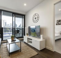 Elegant Apartment mins walk to Melbourne CBD - Tourism Bookings