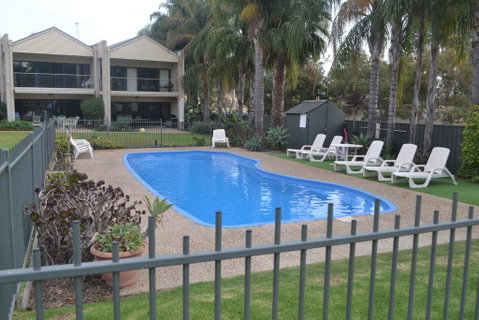 ELSINOR Townhouse 4 Mulwala - Tourism Bookings 2