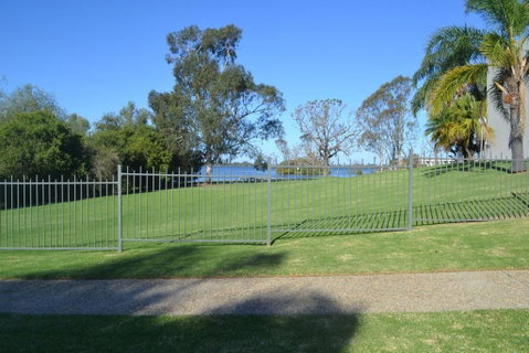 ELSINOR Townhouse 4 Mulwala - Tourism Bookings 1