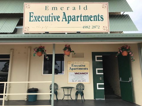 Emerald Executive Apartments - Accommodation Europe 2