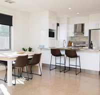 Endsleigh II - Cosy 2 Bedroom Villa Free Wifi Near CBD - Events Australia