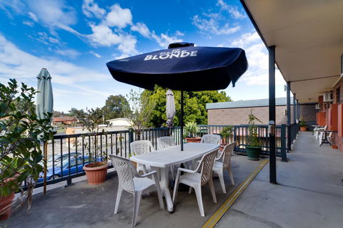 Enfield Motel - Accommodation Europe 3