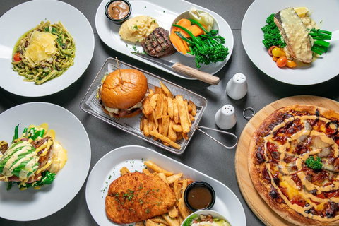 Fairway Village @ Windaroo Lakes Golf Club - Events Australia 1